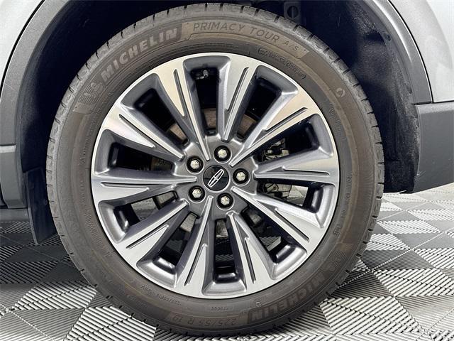 Photo of 2022 Silver Radiance Metallic Clearcoat Lincoln Corsair