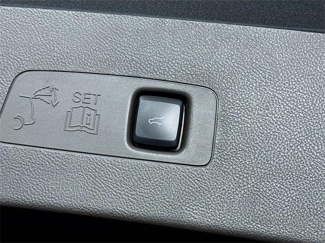 Photo of 2022 Silver Radiance Metallic Clearcoat Lincoln Corsair