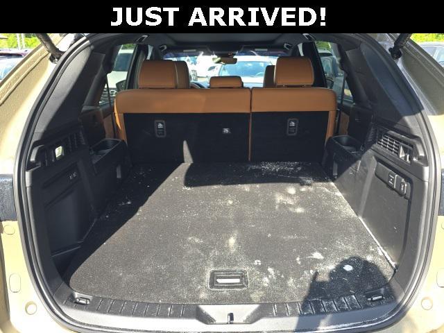 Photo of 2025 Zircon Sand Metallic Mazda CX-70