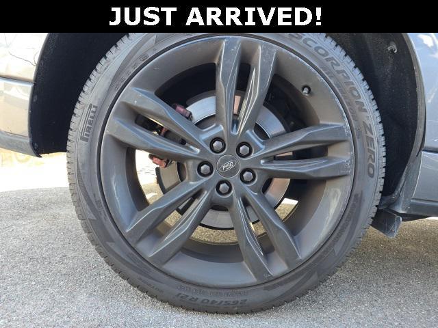 Photo of 2022 Carbonized Gray Metallic Ford Edge