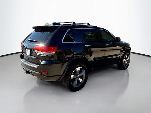 Photo of 2016 Brilliant Black Crystal Pearlcoat Jeep Grand Cherokee