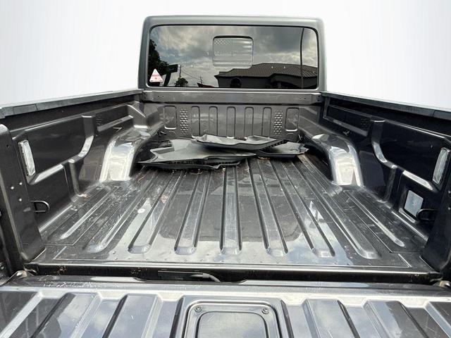 Photo of 2021 Granite Crystal Metallic Clearcoat Jeep Gladiator