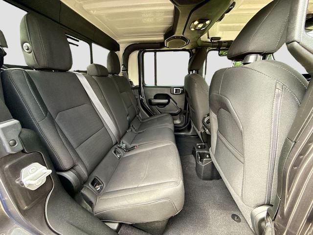 Photo of 2021 Granite Crystal Metallic Clearcoat Jeep Gladiator