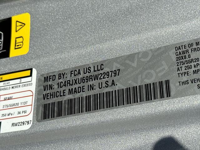 Photo of 2024 Silver Zynith Clearcoat Jeep Wrangler 4xe