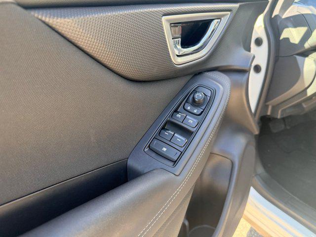 Photo of 2023 Crystal White Pearl Subaru Forester