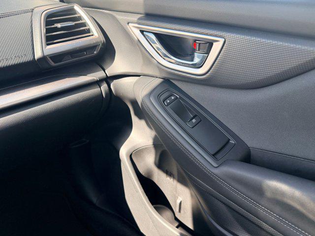 Photo of 2023 Crystal White Pearl Subaru Forester