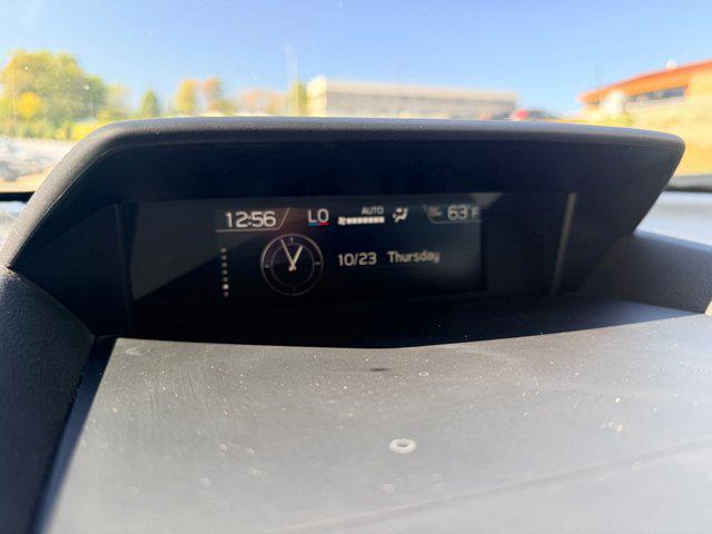 Photo of 2023 Crystal White Pearl Subaru Forester