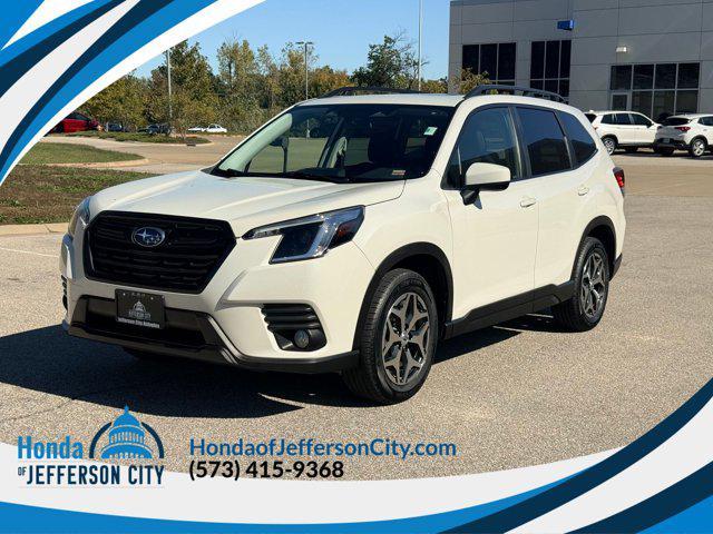 Photo of 2023 Crystal White Pearl Subaru Forester