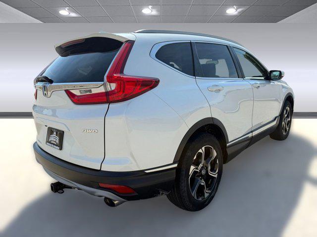 Photo of 2018 White Diamond Pearl Honda CR-V