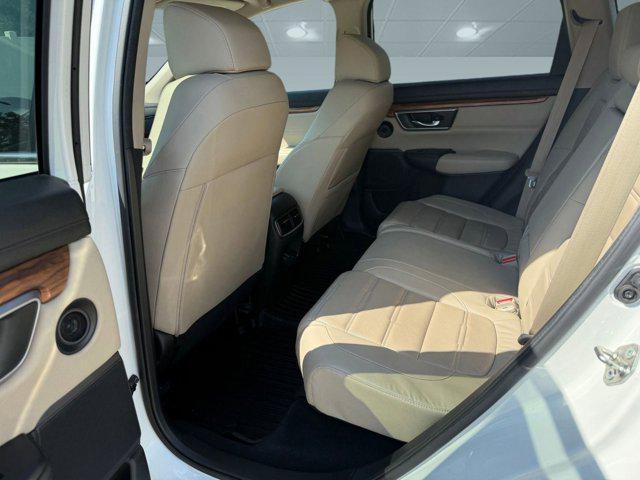 Photo of 2018 White Diamond Pearl Honda CR-V