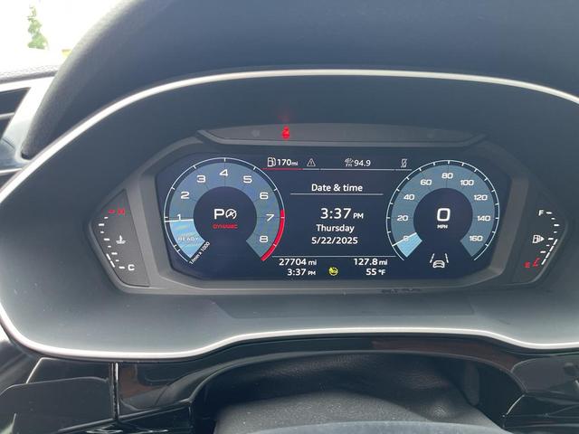 Photo of 2024 Arkona White Audi Q3
