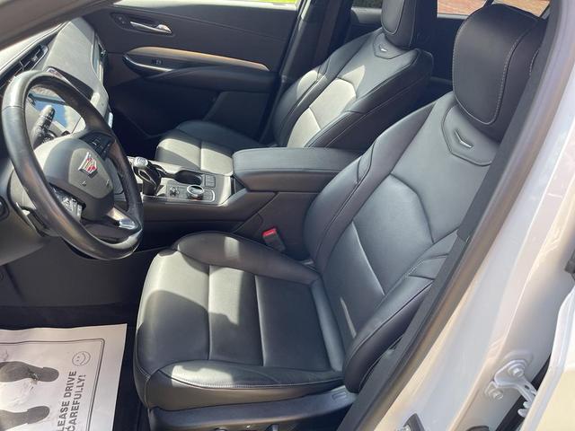 Photo of 2019 Crystal White Tri-Coat Cadillac XT4