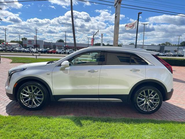 Photo of 2019 Crystal White Tri-Coat Cadillac XT4