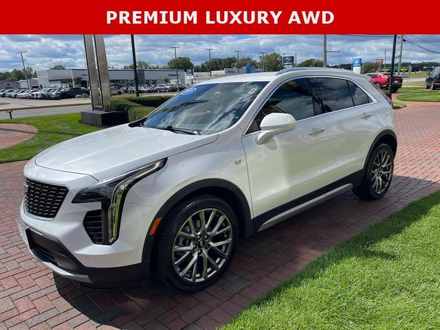 Photo of 2019 Crystal White Tri-Coat Cadillac XT4