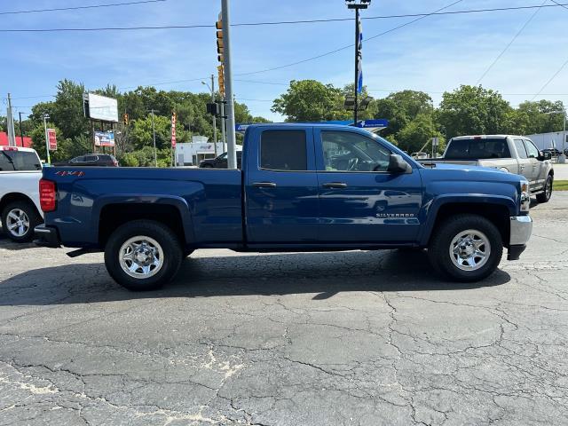 Photo of 2018 Deep Ocean Blue Metallic Chevrolet Silverado 1500