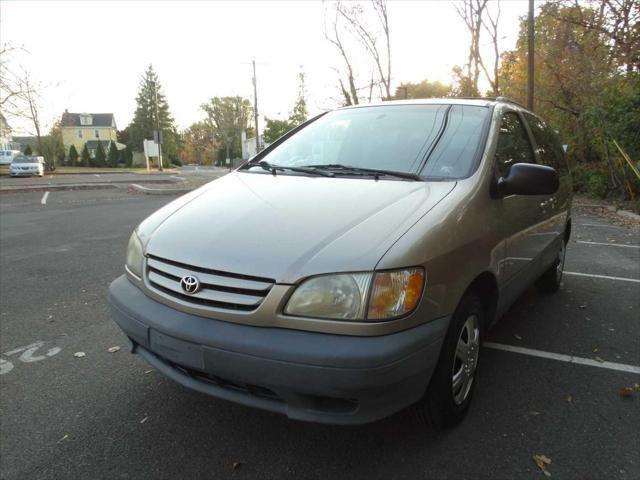 2003 Toyota Sienna