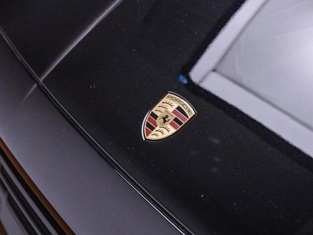 Photo of 2025 Chromite Black Metallic Porsche Cayenne