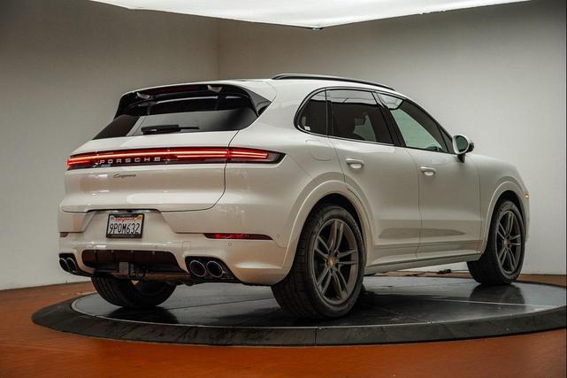 Photo of 2025 White Porsche Cayenne