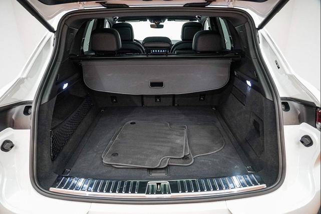 Photo of 2025 White Porsche Cayenne