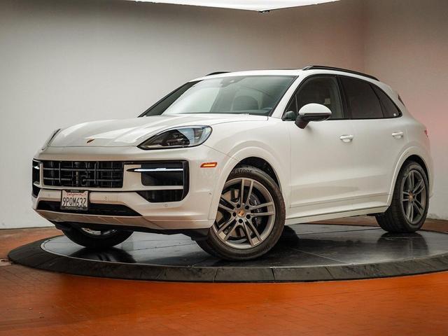 Photo of 2025 White Porsche Cayenne