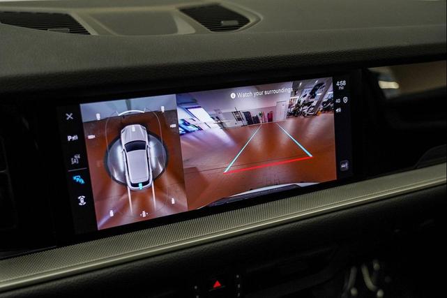 Photo of 2025 White Porsche Cayenne