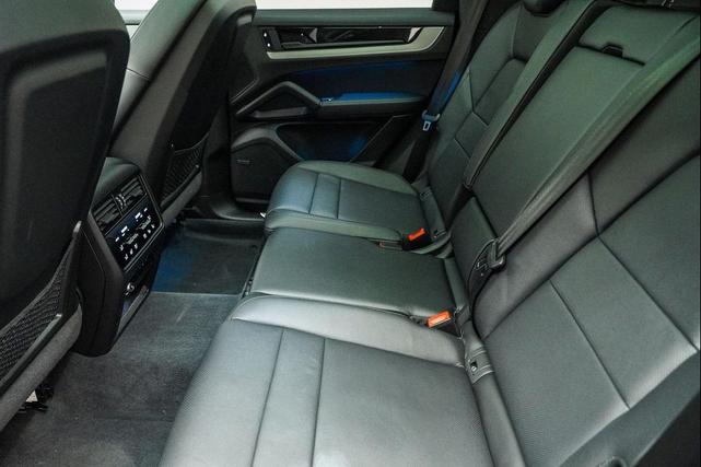 Photo of 2025 White Porsche Cayenne