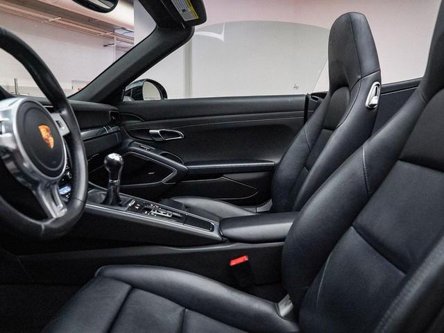 Photo of 2016 Black Porsche 911