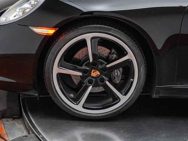Photo of 2016 Black Porsche 911