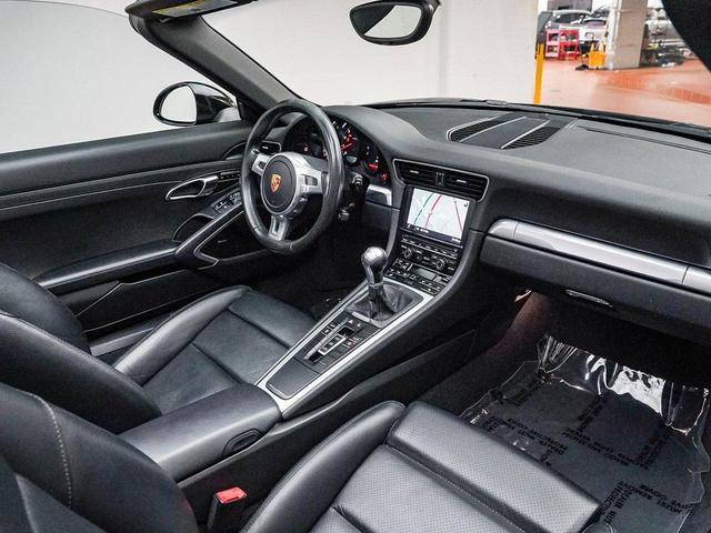 Photo of 2016 Black Porsche 911