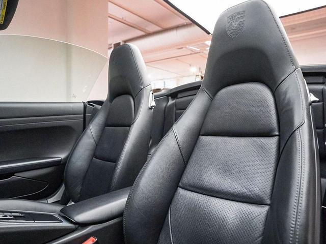 Photo of 2016 Black Porsche 911