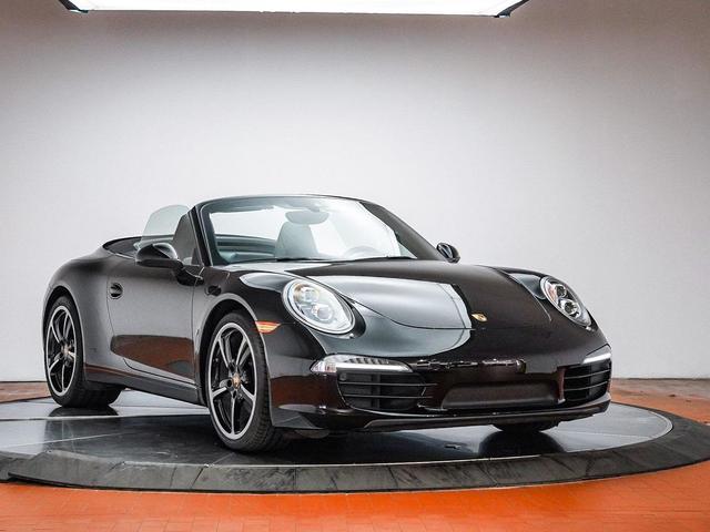 Photo of 2016 Black Porsche 911