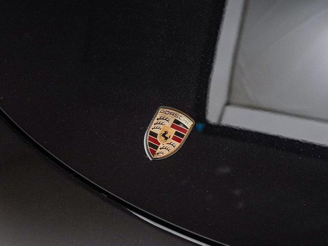 Photo of 2016 Black Porsche 911