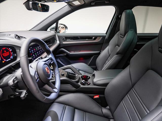 Photo of 2025 Quartzite Porsche Cayenne E-Hybrid