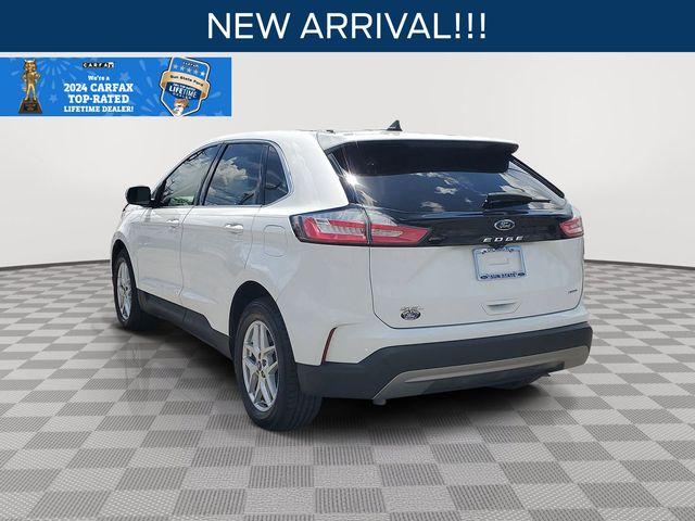 Photo of 2022 OXFORD WHITE Ford Edge