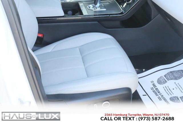 Photo of 2022 White Land Rover Range Rover Evoque