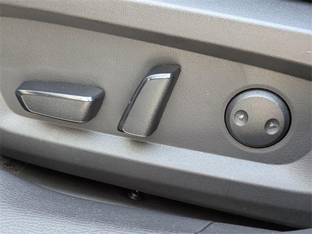 Photo of 2025 White Diamond Mitsubishi Outlander