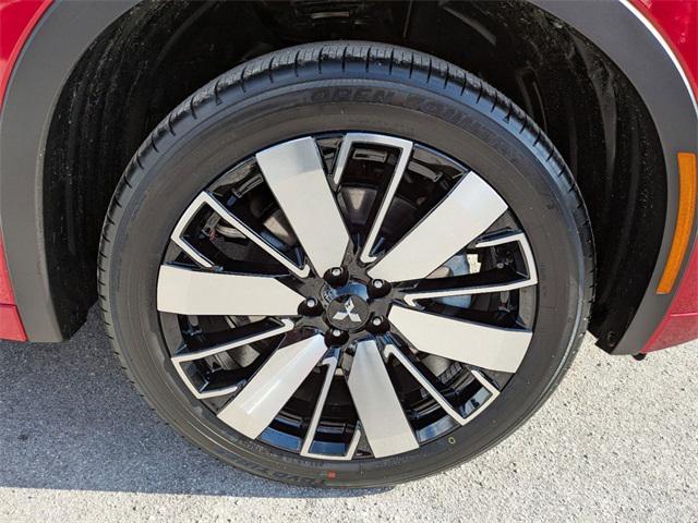 Photo of 2025 Red Diamond With Black Roof Mitsubishi Outlander