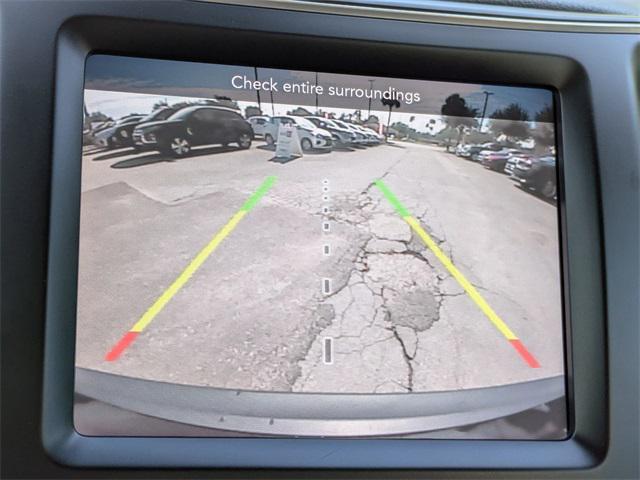 Photo of 2021 Diamond Black Crystal Pearlcoat Jeep Cherokee