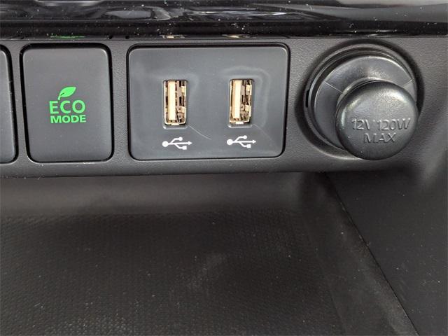 Photo of 2025 White Diamond Mitsubishi Eclipse Cross
