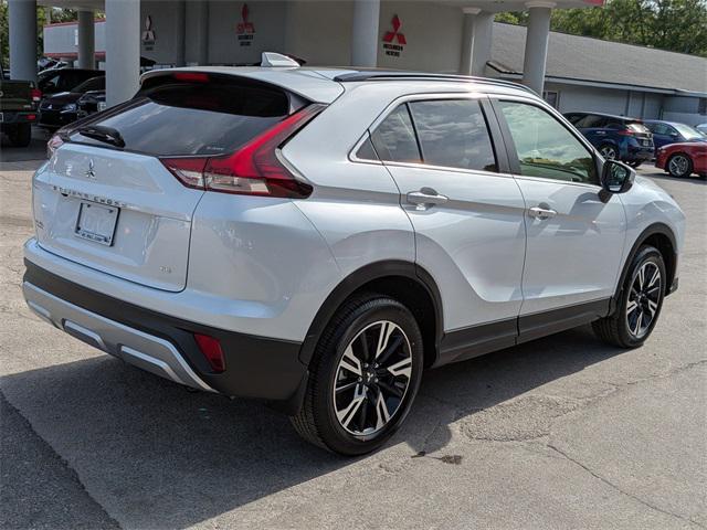 Photo of 2025 White Diamond Mitsubishi Eclipse Cross