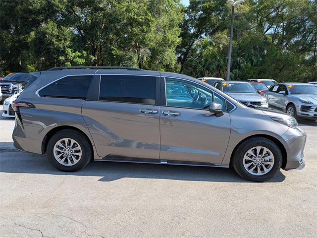 Photo of 2023 Predawn Gray Mica Toyota Sienna