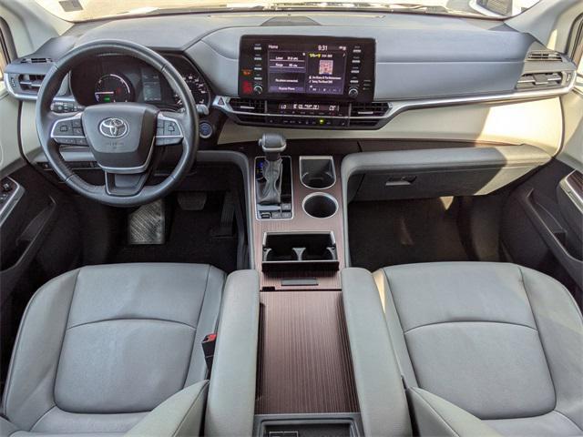 Photo of 2023 Predawn Gray Mica Toyota Sienna