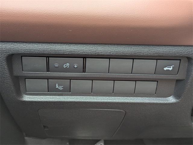 Photo of 2025 Moonstone Gray Metallic W/ Black Roof Mitsubishi Outlander