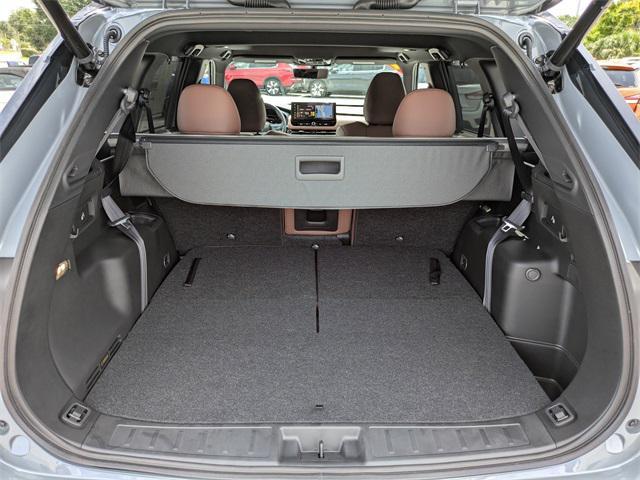 Photo of 2025 Moonstone Gray Metallic W/ Black Roof Mitsubishi Outlander