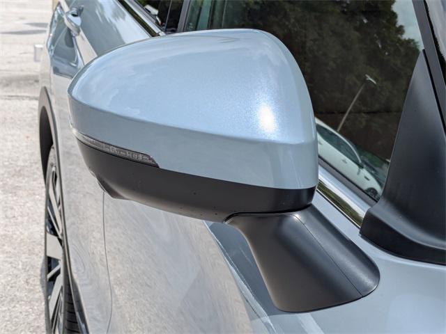 Photo of 2025 Moonstone Gray Metallic W/ Black Roof Mitsubishi Outlander