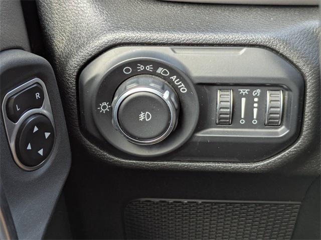 Photo of 2020 Black Clearcoat Jeep Wrangler