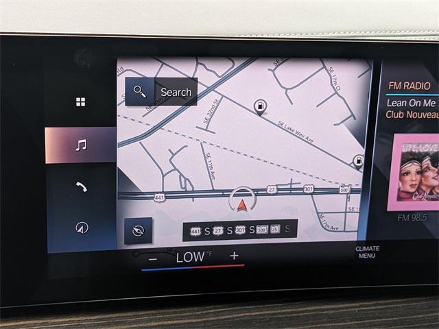 Photo of 2023 White BMW X7