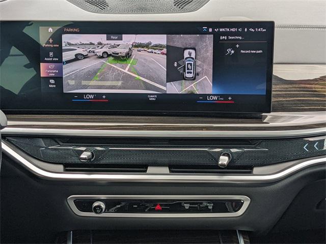 Photo of 2023 White BMW X7