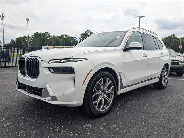 Photo of 2023 White BMW X7