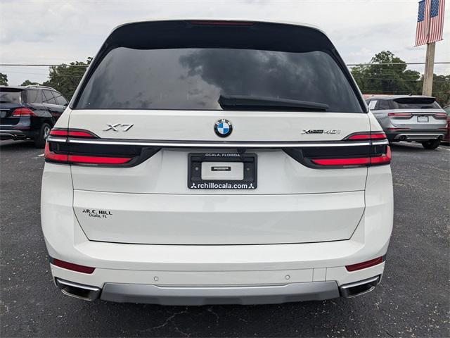 Photo of 2023 White BMW X7